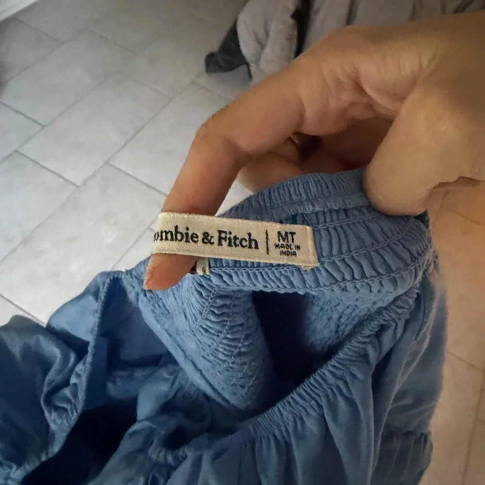 Abercrombie & Fitch Emerson Light Blue Smocked Bodice Mini Dress - Picture 3 of 4